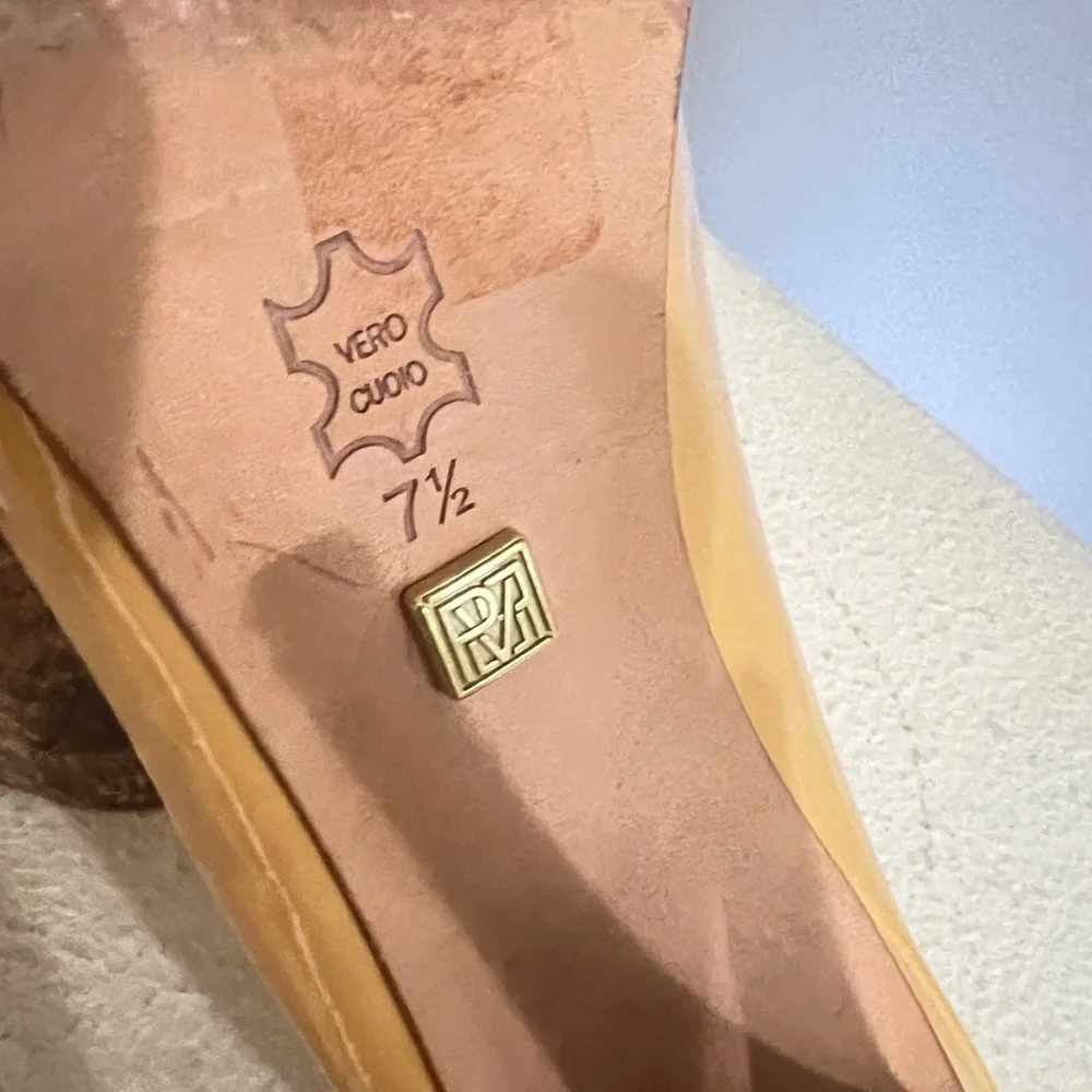 POUR LA VICTOIRE GENUINE PATENT‎ LEATHER Nude Irina Platform Pump Shoes 7.5